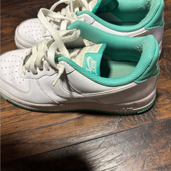 Air Force One white and teal size 8 Men’s - Picture 2 of 7